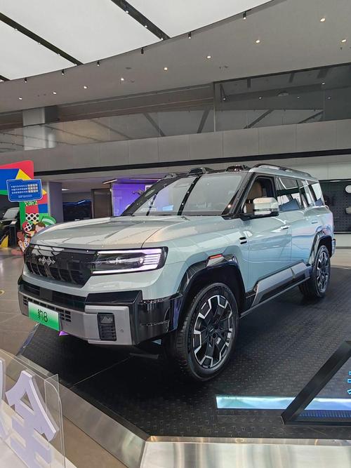 惠州347比亚迪方程豹硬派越野的爆款，英菲尼迪35周年与你共成长